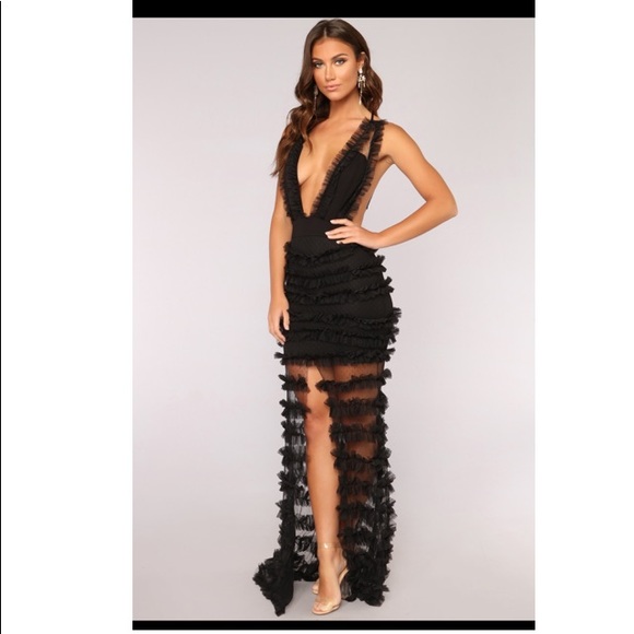 Black ruffle gown - Picture 3 of 3